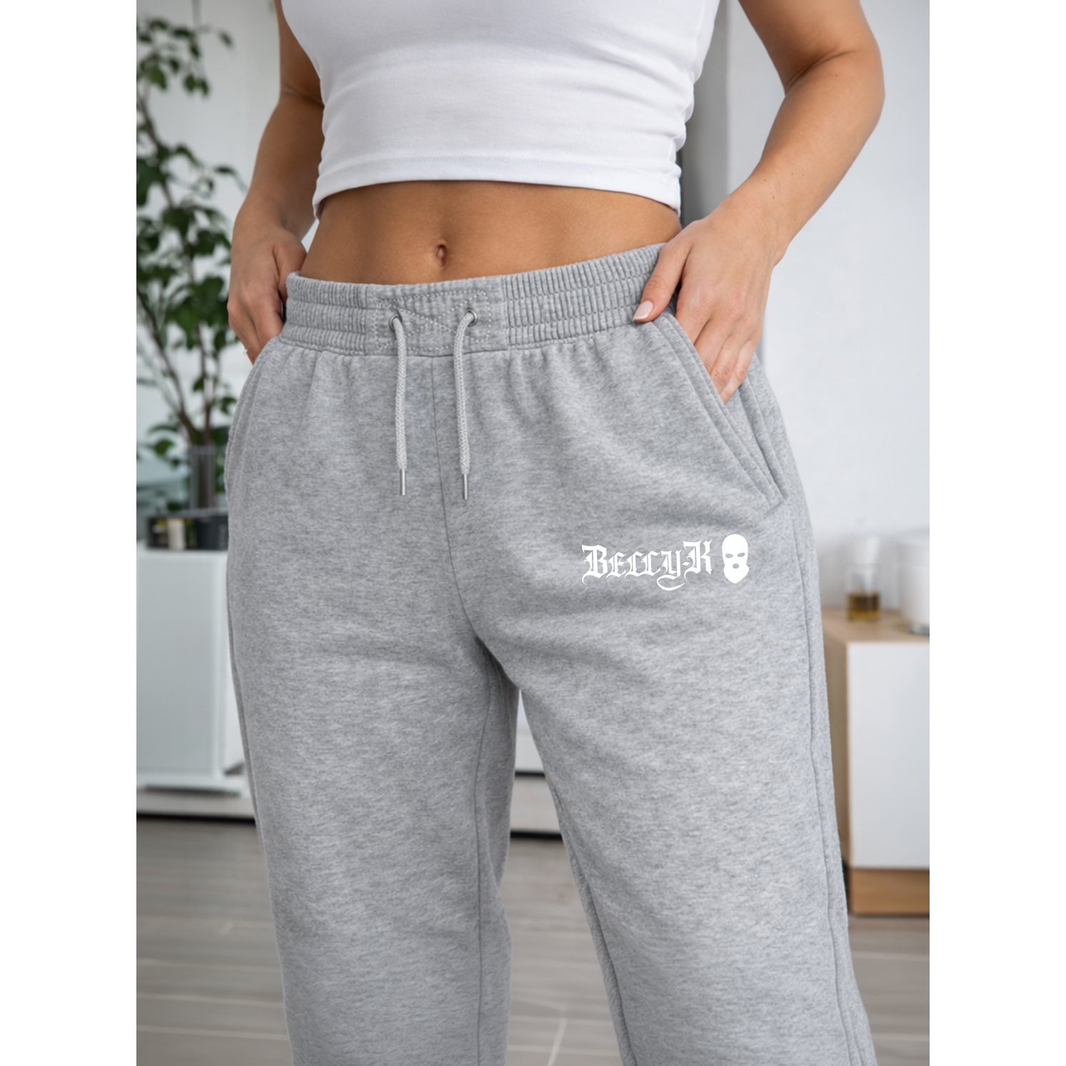 Jogginghose - Sturmmaske - Beccy-K